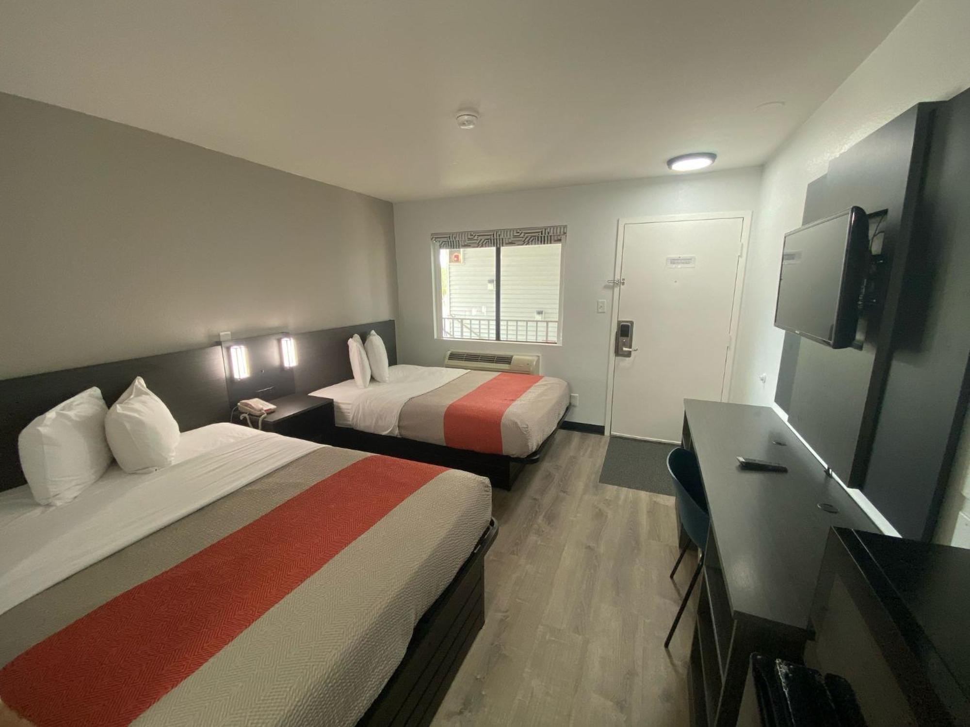 Motel 6-Windsor Locks, Ct - Hartford Zewnętrze zdjęcie