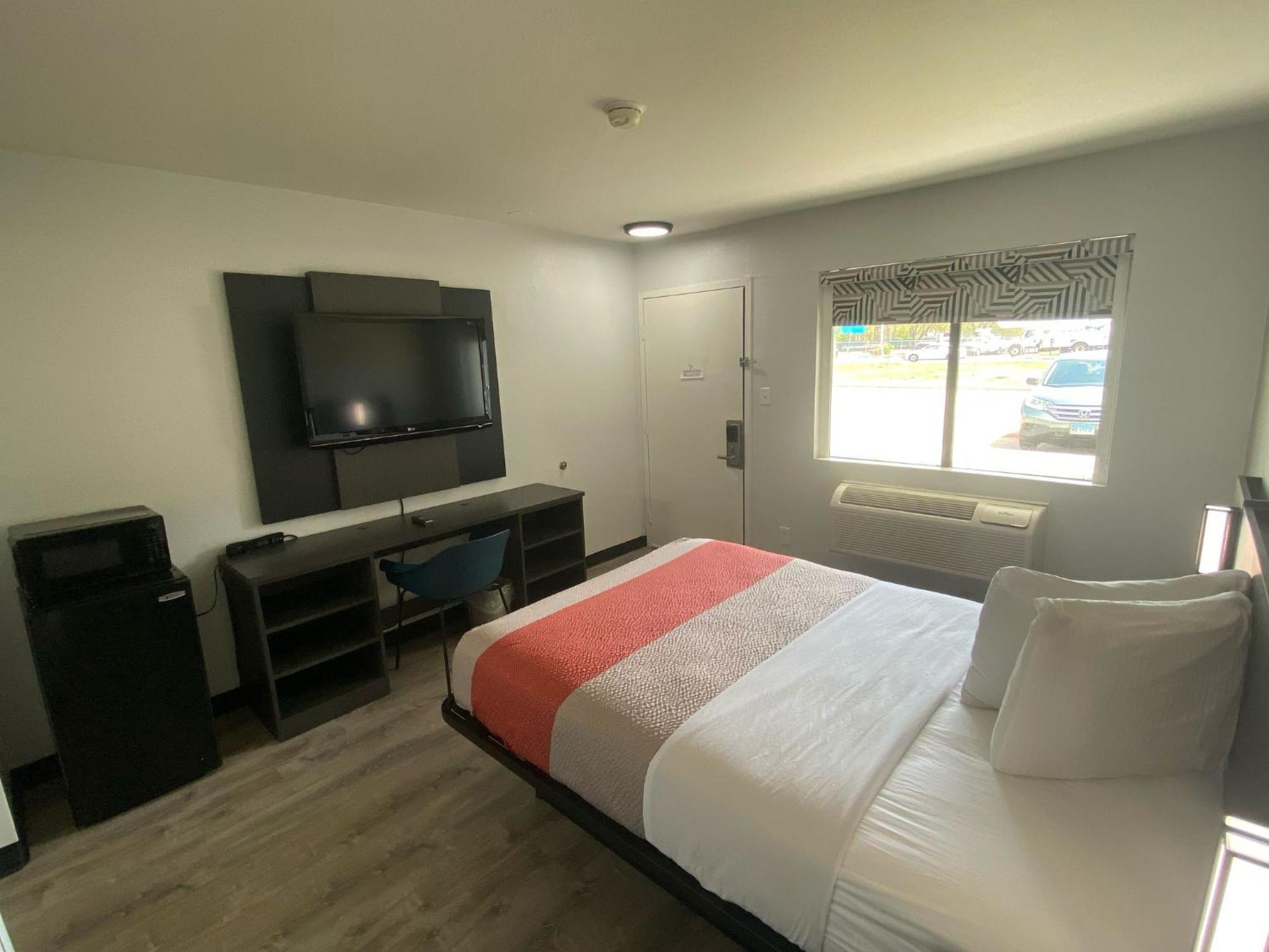 Motel 6-Windsor Locks, Ct - Hartford Zewnętrze zdjęcie