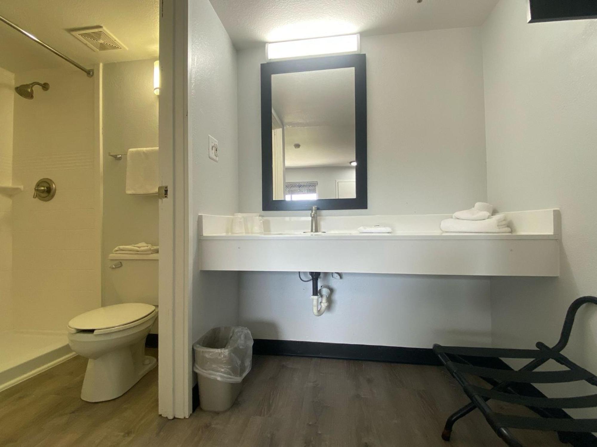 Motel 6-Windsor Locks, Ct - Hartford Zewnętrze zdjęcie