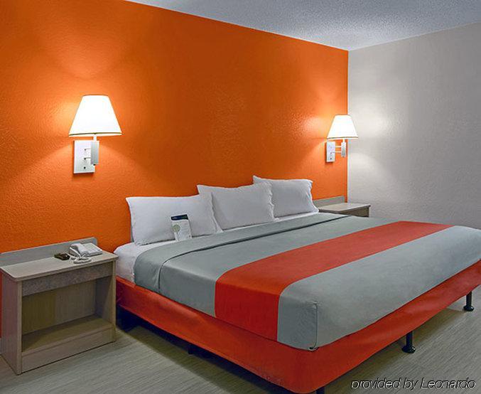 Motel 6-Windsor Locks, Ct - Hartford Zewnętrze zdjęcie