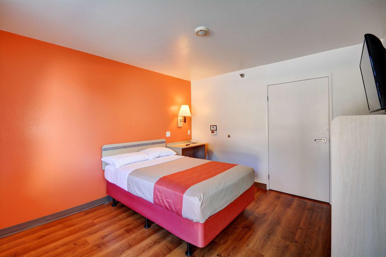 Motel 6-Windsor Locks, Ct - Hartford Zewnętrze zdjęcie