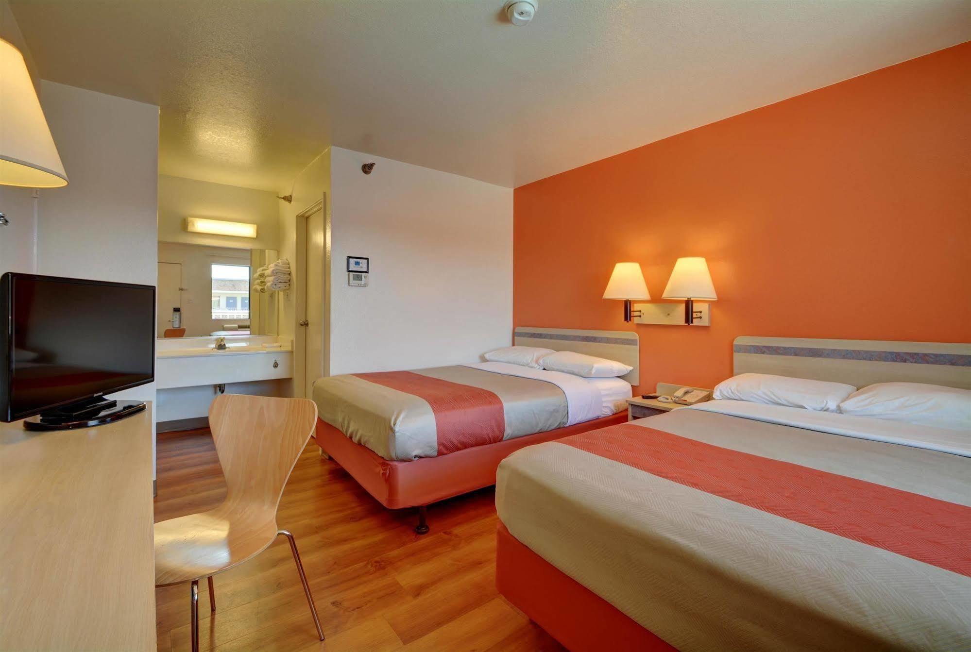 Motel 6-Windsor Locks, Ct - Hartford Zewnętrze zdjęcie