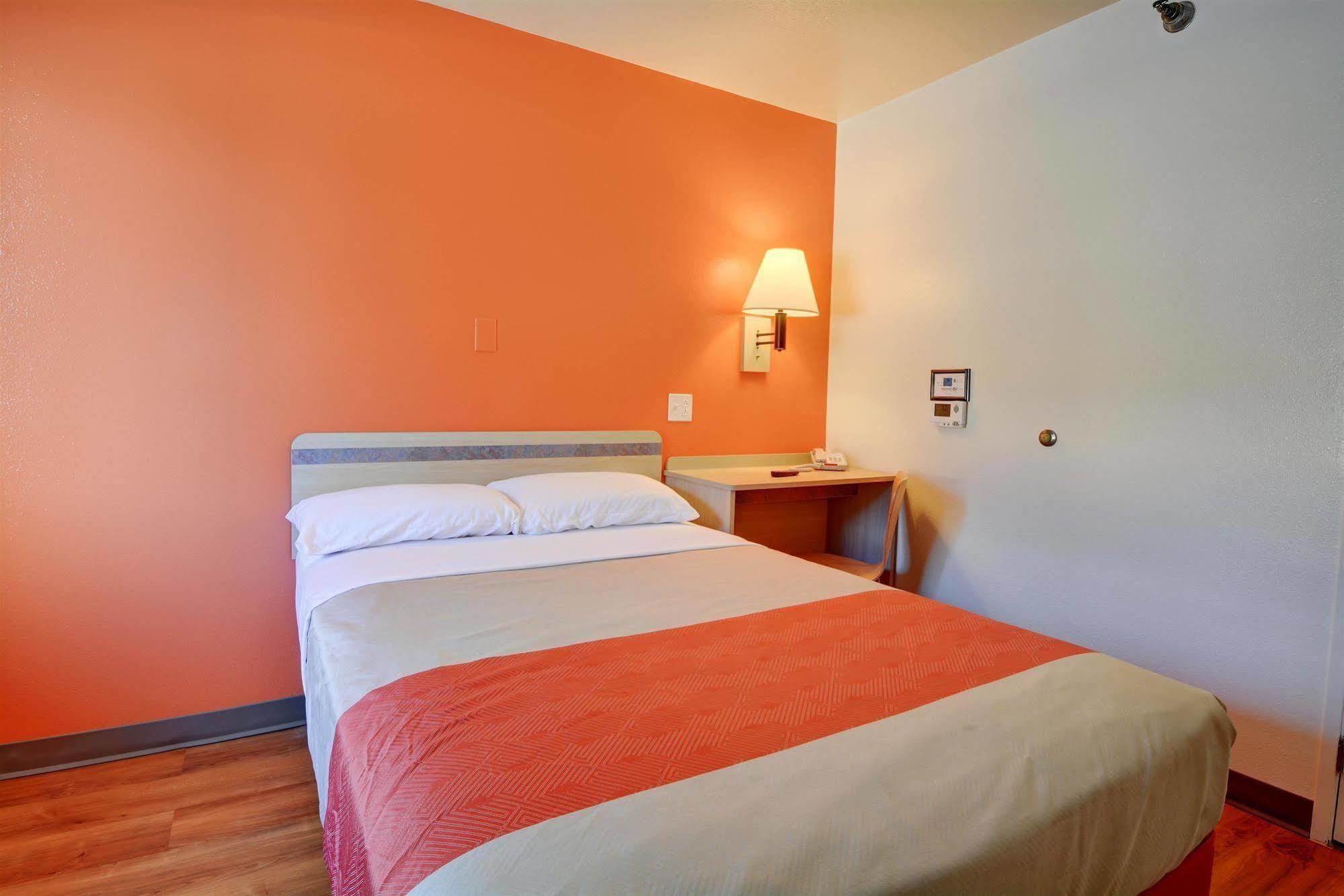 Motel 6-Windsor Locks, Ct - Hartford Zewnętrze zdjęcie