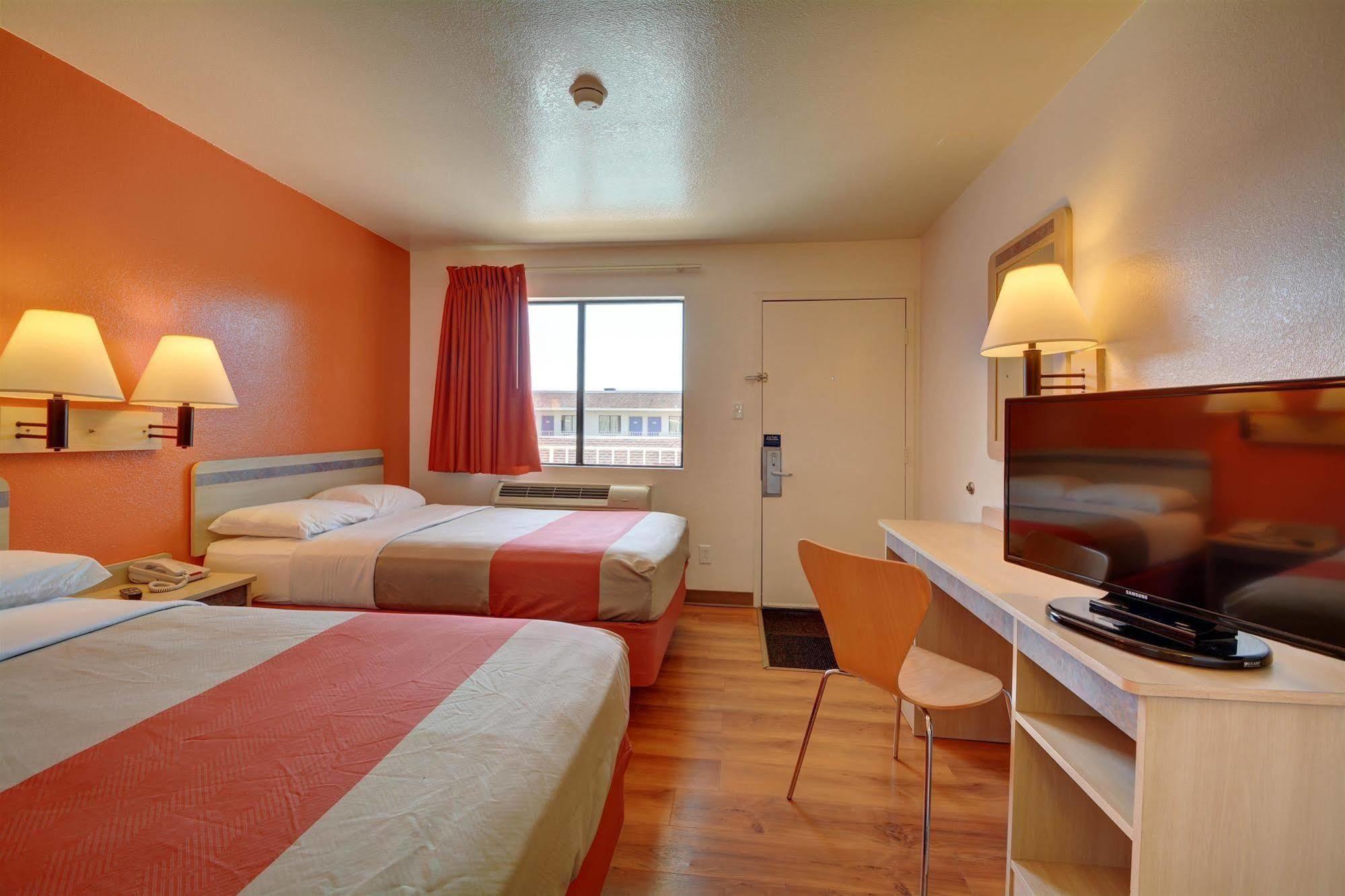 Motel 6-Windsor Locks, Ct - Hartford Zewnętrze zdjęcie