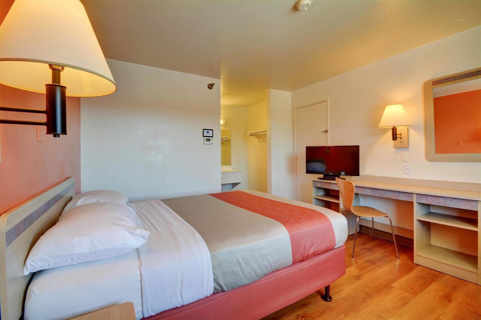 Motel 6-Windsor Locks, Ct - Hartford Zewnętrze zdjęcie